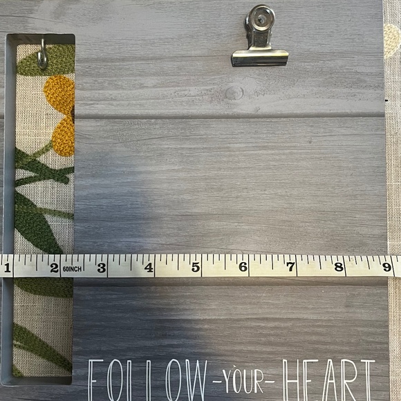 Graduation Frame with Clip for a Photo and Hook for a Tassel - Picture 2 of 6